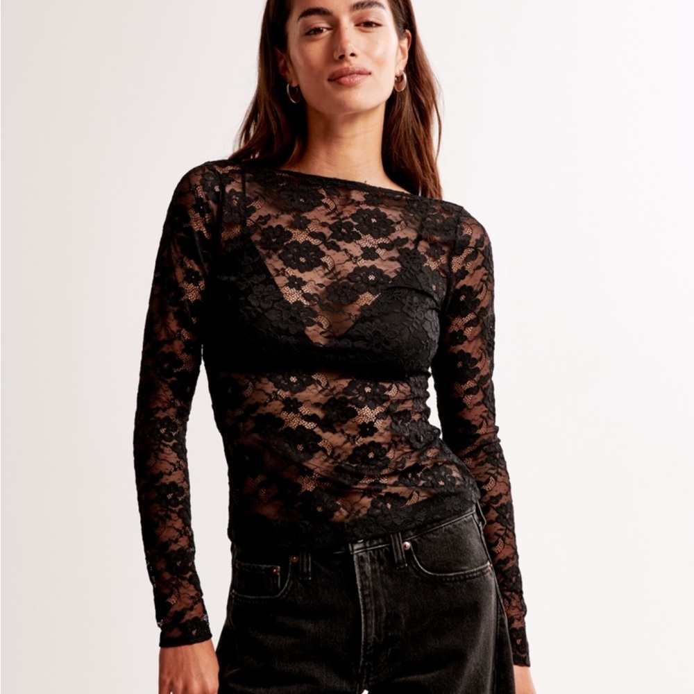 A&F Long-Sleeve Lace Slash Top XS